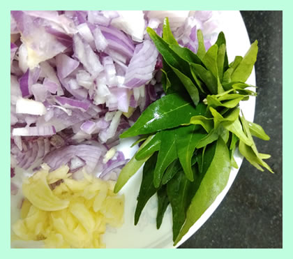 for-fish-kuzhambu-onion-garlic-curry-leaves-close-up
