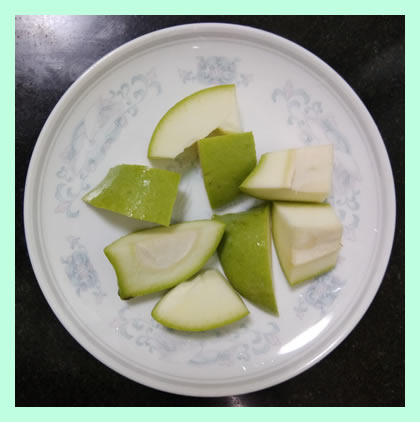 small sized cut green-mango